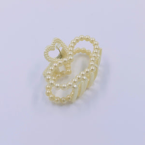 Pearl Heart Claw Clip