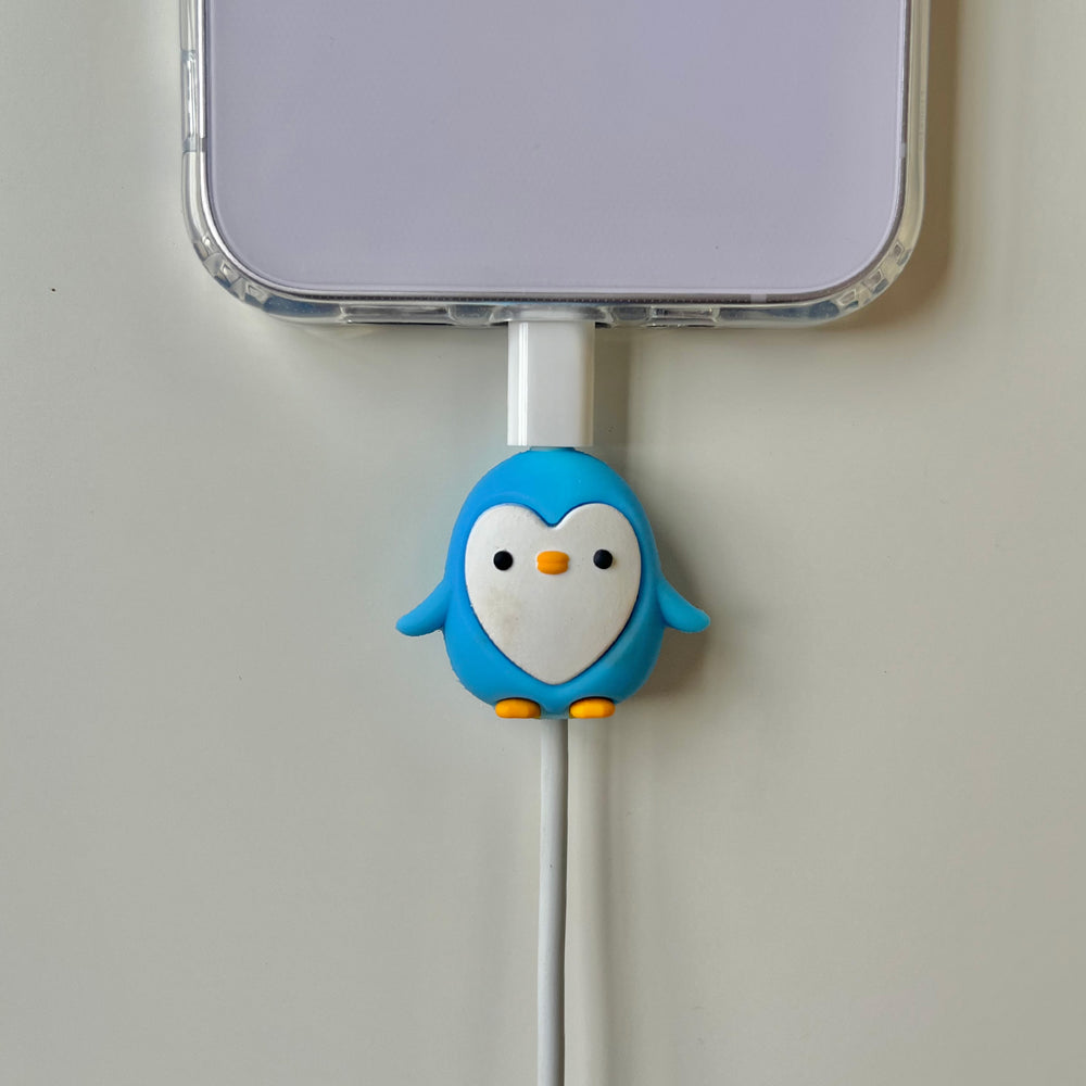 
            
                Load image into Gallery viewer, Pingu The Penguin Cable Tidy
            
        